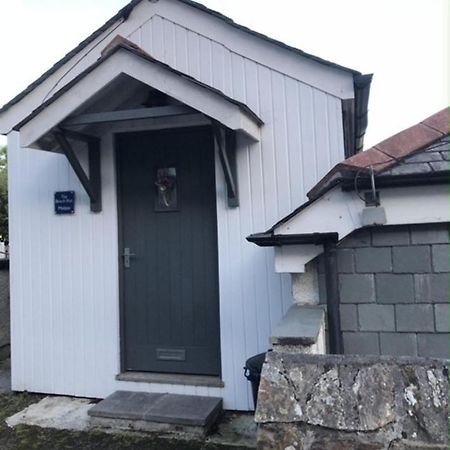 Beautiful 1-Bed Riversi Cottage Located In Malpas Труро Экстерьер фото